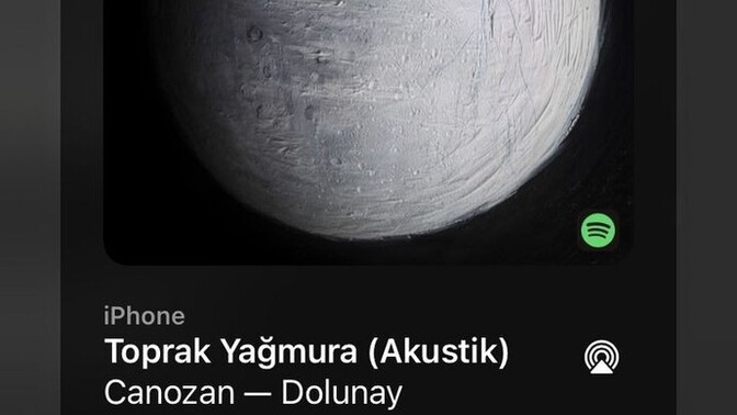 “Toprak yağmura ben sana aşık olduk yeniden” dediğiniz biri var mı?
