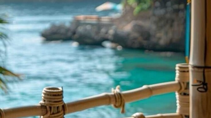 Deniz kenarında oturup dalga sesleri eşliğinde sevdiğin biriyle kahve içmek sana huzur verir mi?