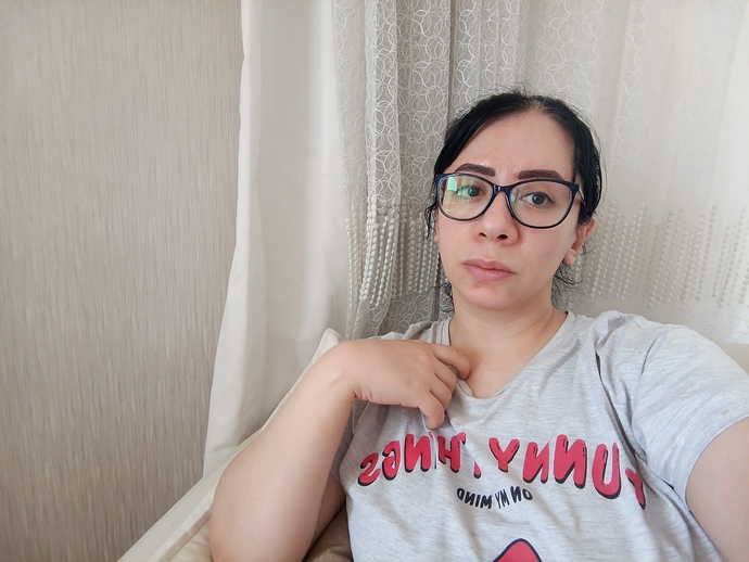 NNe zaman sorsam yaşlı diyorsunuz bana evet genç değilim ama yaşlı da değilim bence beni yaşlı gösteren nedir sizce size göre?