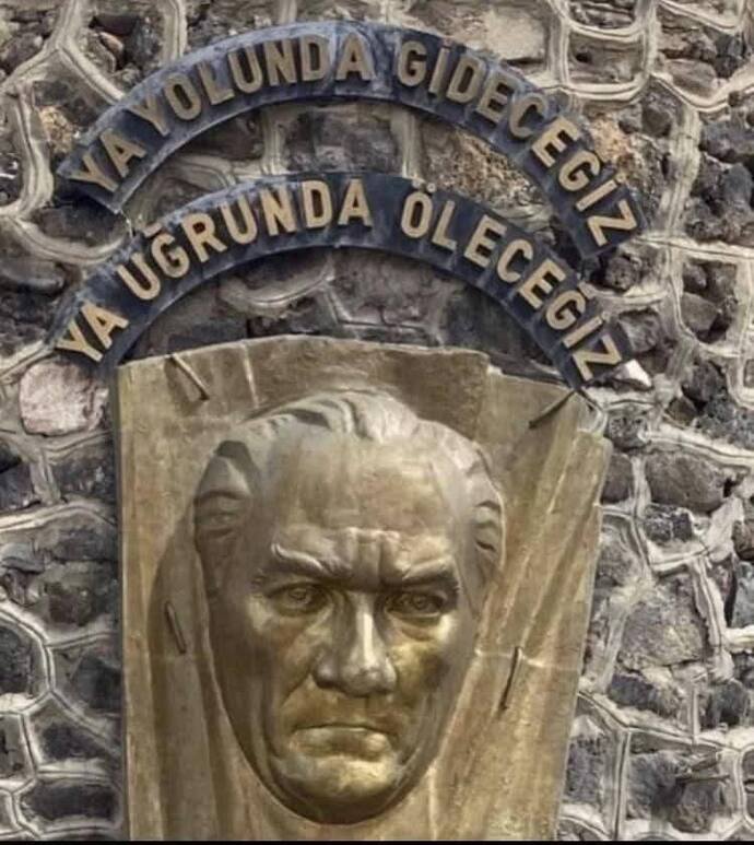 Subay olmak istiyorum, kadına subaylık yakışır mı?