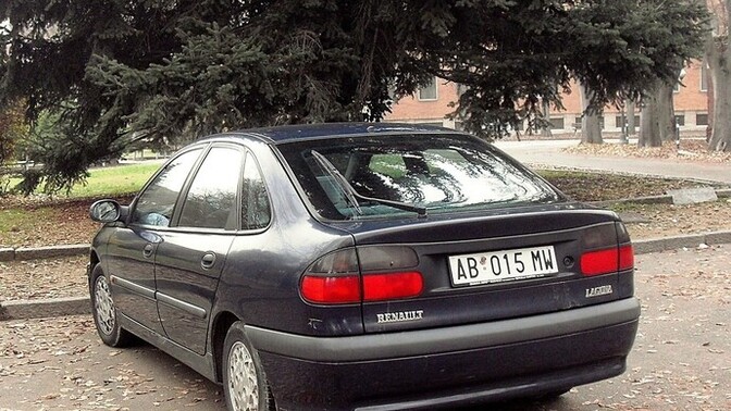 Vectra mi Laguna mi?