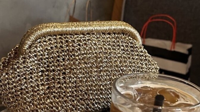 Kahveyi yalnız içmek mi daha güzel, sohbet eşliğinde mi?