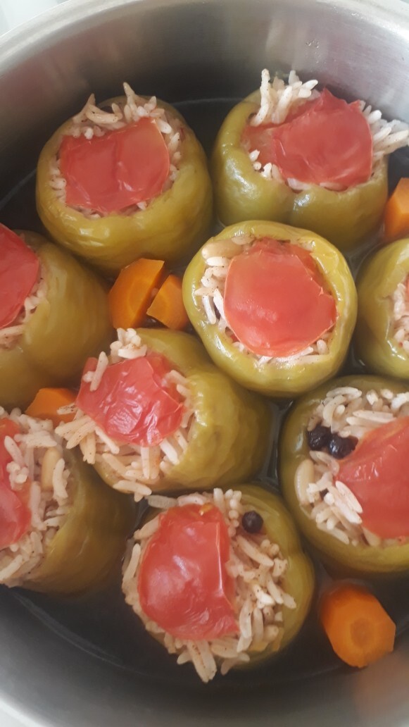 Biber dolmasını etli mi daha çok seversiniz yoksa zeytinyağlı mı?