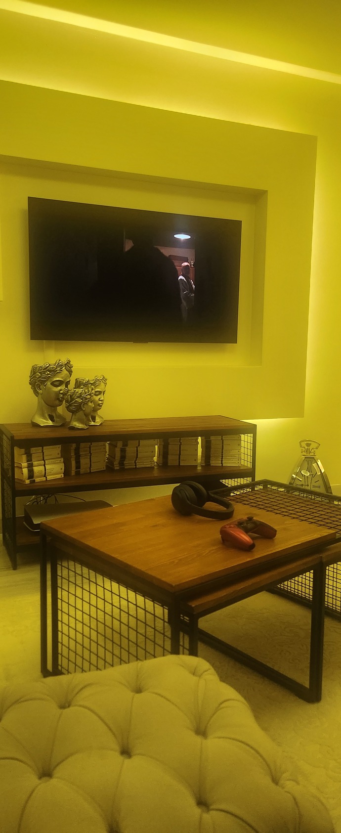 Tek başına film izlemeyi sever misiniz , korku filmi😅?