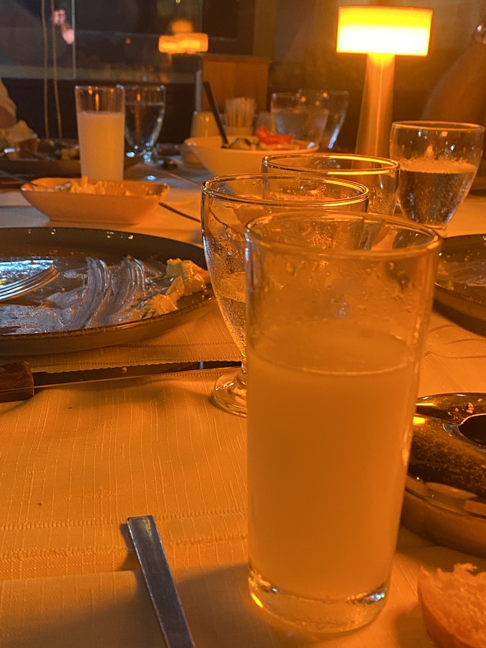 Geceye bir türkü bırakır mısınız?