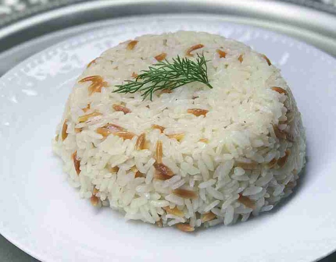 Pirinç pilavı yanında karnıyarıkla mı yoksa türlü ile mi iyi olur?