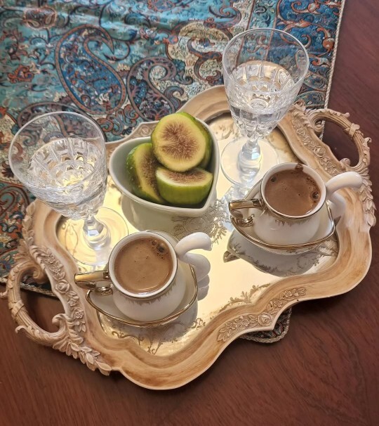 Kahve içmek için sizi zorlayan birine tepkiniz ne olur?