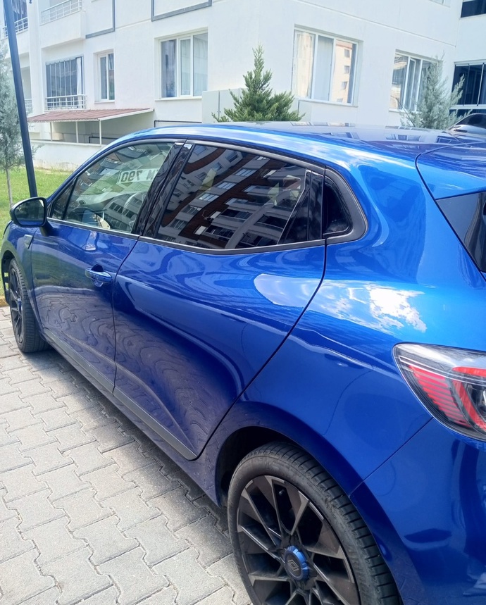 Tecno albine Clio 2023 model 23500 km ne kadar eder garantisi devam ediyor?