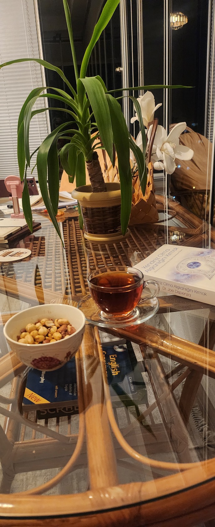 Çay sevgini tarif et dersem neye benzetirsin?
