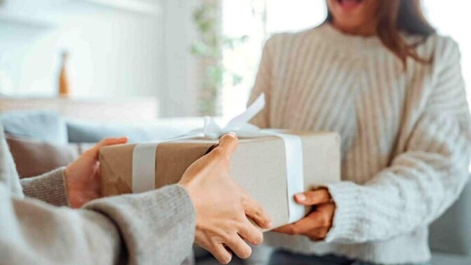 Buradan karşı cinse hediye alacak olsaydın ne alırdın?