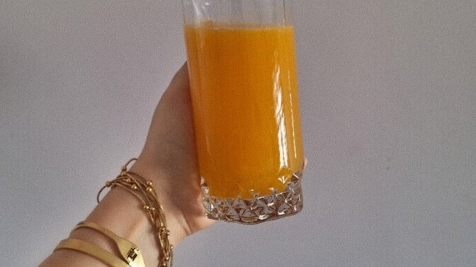 Pazar sabahı size kendi elleriyle taze portakal suyu sıkan var mı?