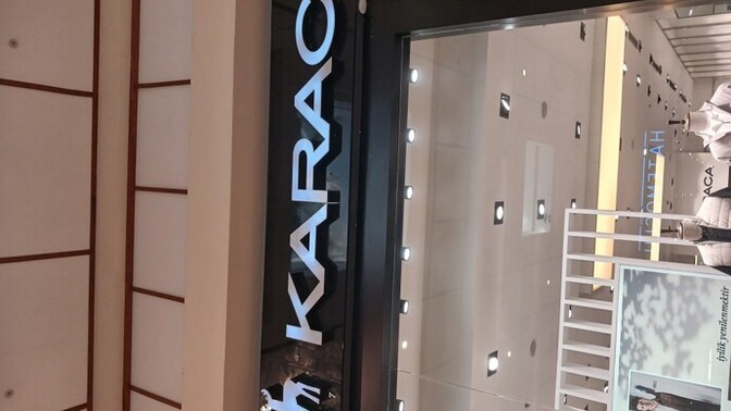 Karaca, züccaciye değil miydi giyim mağazası da mı varmış🙄?