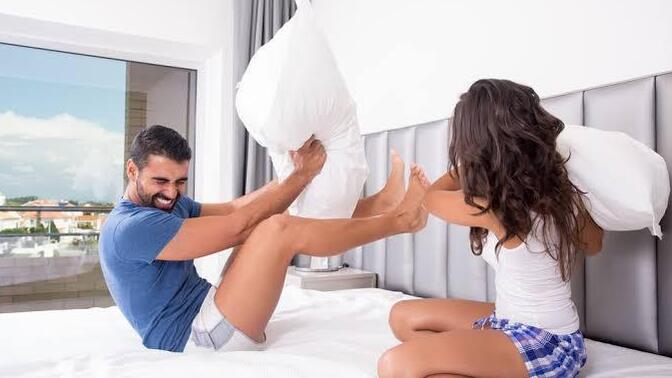 İlk seks deneyimi için 18 yaş erken midir?