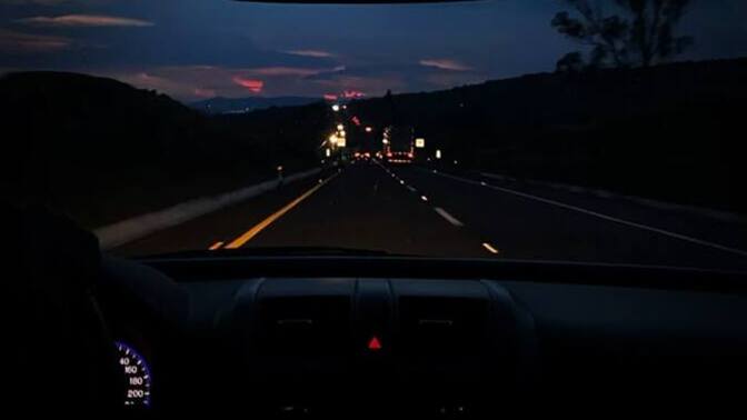 Şarkı dinlemeden geçirilen gece yolculuğu tatsız mı olur?