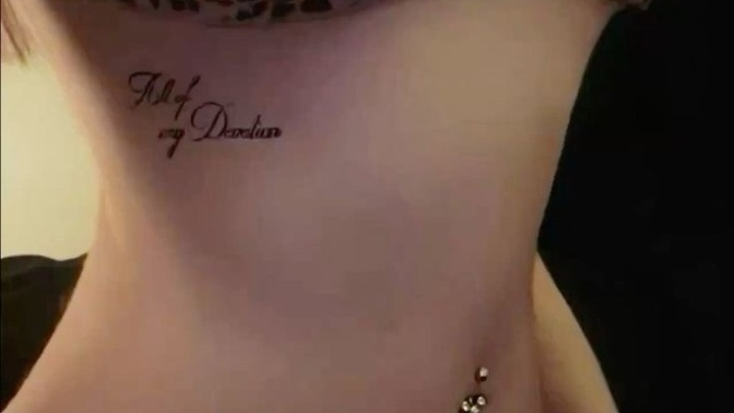 Küçük göğüsler öz güvensizlik yaratır mı?