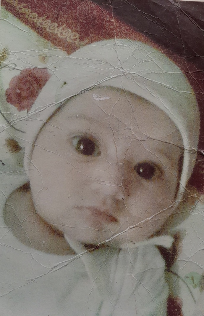 Oyuncak bebek sanki shwhshjs