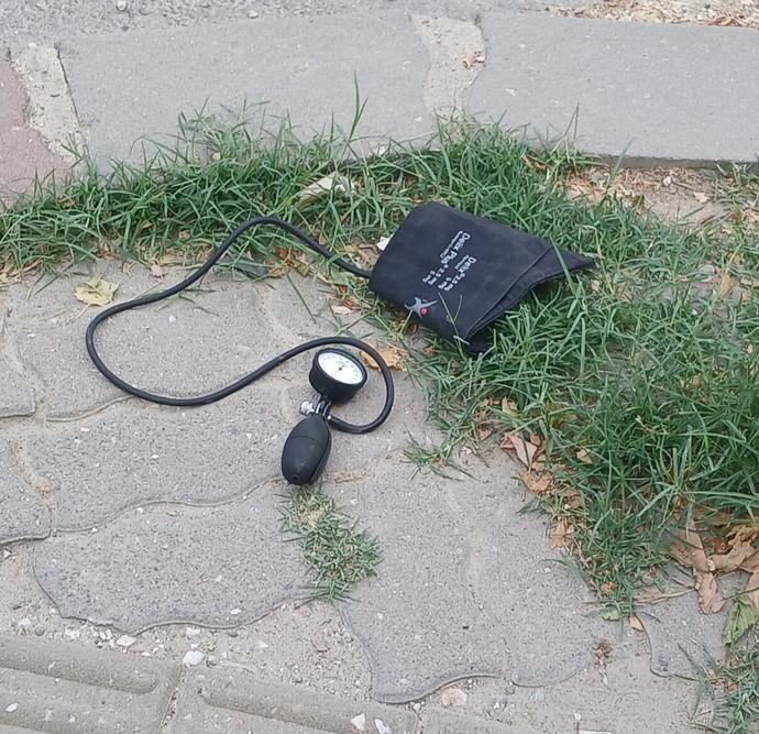 Birinin tansiyonu düşmüş yolda 🤭🤭kim bu hanginizsiniz? haber verinde merak etmeyelim🤭🤭🤭?