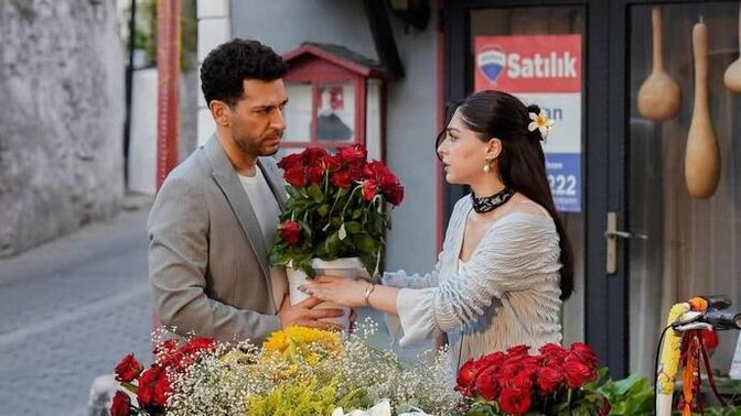 Kızlar da erkekler gibi DM'den karşı cinse yürüyor mu?