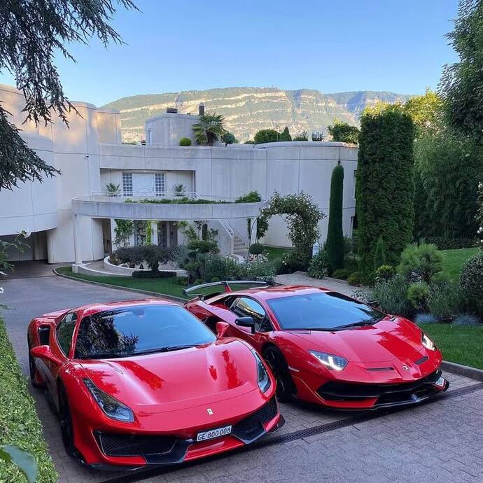 Lamborghini vs. Ferrari siz hangi markayı tercih ederdiniz?