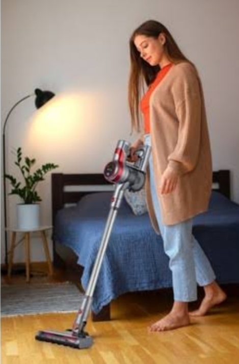 Çocuklu aileler için dikey süpürgeler mi yoksa robot süpürgeler mi daha kullanışlı oluyor?