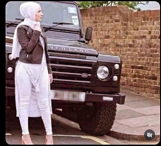 Yeni bir din galiba. Bu dinin adını bilen var mı?