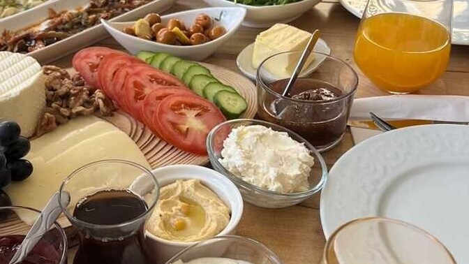 Kahvaltıda meyve suyu içiyor musunuz? Hazır mı, taze sıkılmış mı, hangisini tercih edersiniz?