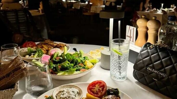 Lüks mekanlarda yemek yemeyi mi seversiniz yoksa salaş yerleri mi daha çok tercih edersiniz?