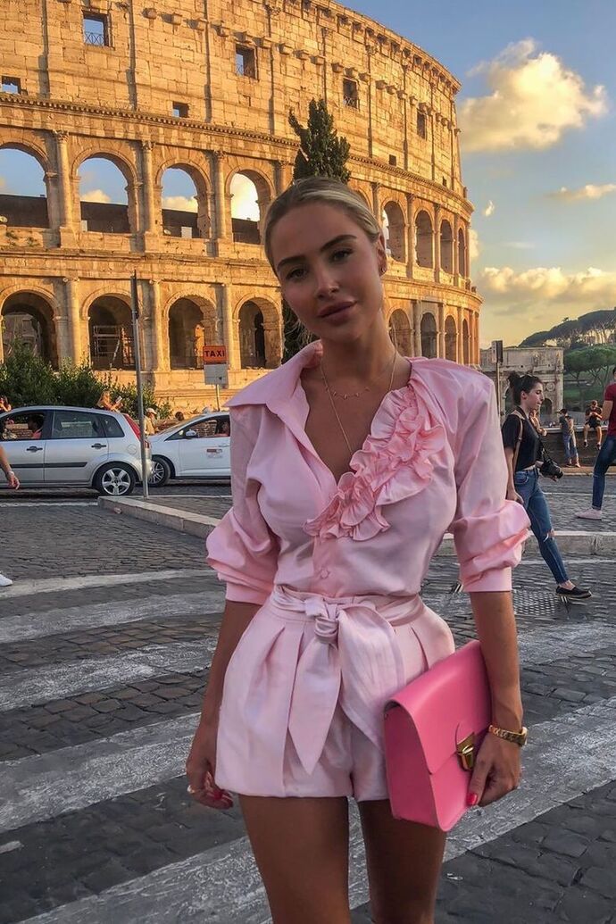 Pembe en çok hangi mevsimde giyilmeli?