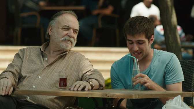 Yerli dizi/filmlerde gördüğünüz en iyi baba karakteri hangisiydi?