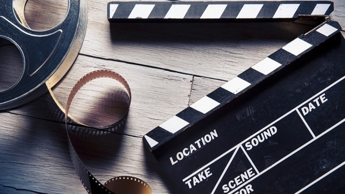 Şöyle güzel bir film ya da dizi öneriniz var mıdır 🍿🎥🎞️?