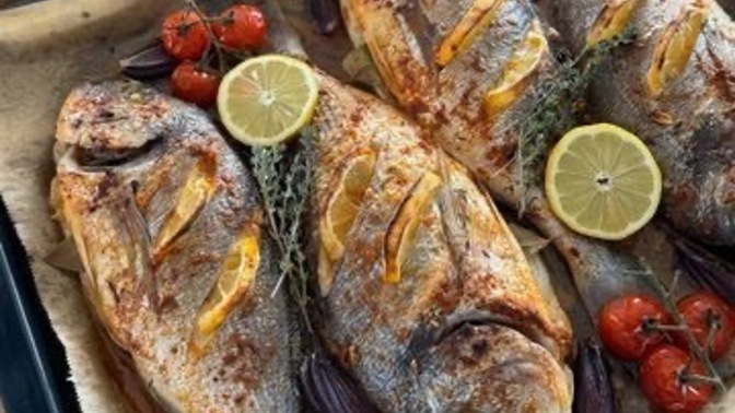 Hadi en sevdiğiniz yemeği tahmin ediyorum ve en sevdiğin tatlı seç hangisiii 💋💋💋💋😍?