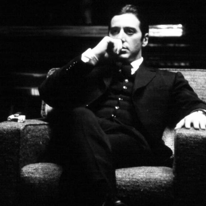 Godfather filmindeki Michael Corleoneye aşık olmam normal mi?