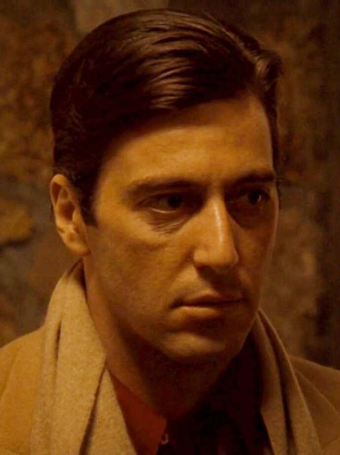 Godfather filmindeki Michael Corleoneye aşık olmam normal mi?