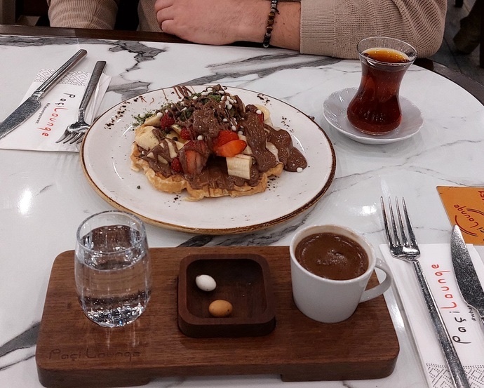 Waffle yanında çay mı yoksa kahve mi?