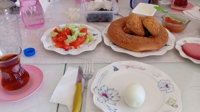 Kahvaltıda simit severmisiniz?