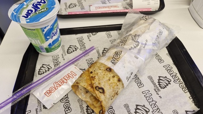 Normal tavuk döner mi yoksa Hatay usulü döner mi? Tercihiniz hangisi olurdu?