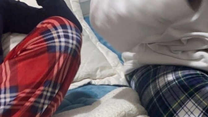Ev arkadaşı bulmalı mıyım tek çok sıkılıyorum?
