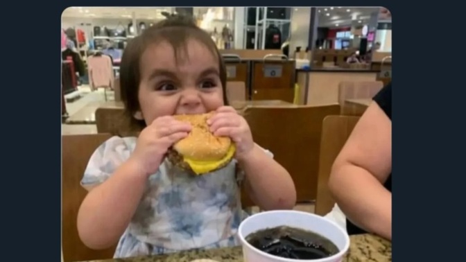 Yemek yemeyi seven kadını, mutlu etmek kolay mıdır?