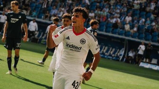 Frankfurt'un hücum silahı Can Uzun sezona harika başladı! Sizce de milli takımda şans verilmeli midir?