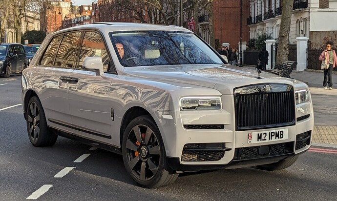Rolls Royce, yaşlı arabası mı?
