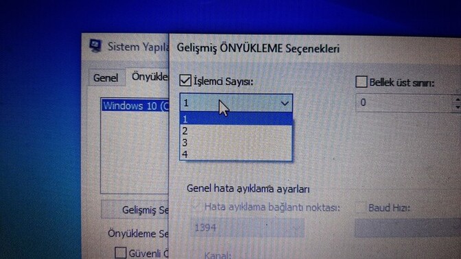 Laptopun işlemci sayısı 1 den 4 de alsam sorun olur mu?