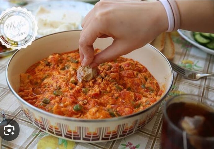 Sucuklu yumurta mı menemen mi?