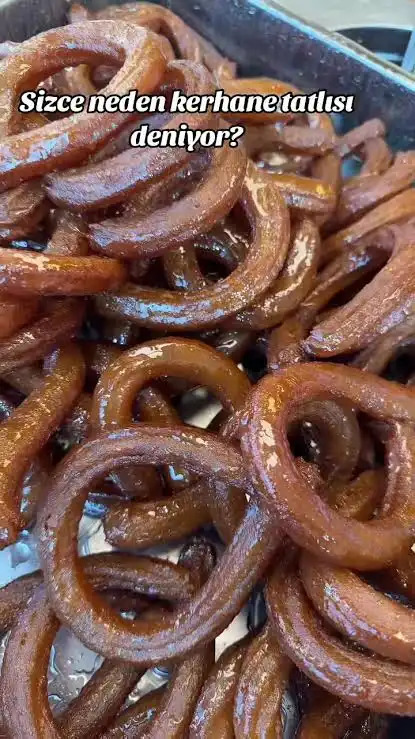 Bu tatlının adını bilen var mı. Halk arasında ker... hane tatlısı diyen var. Neden acaba?