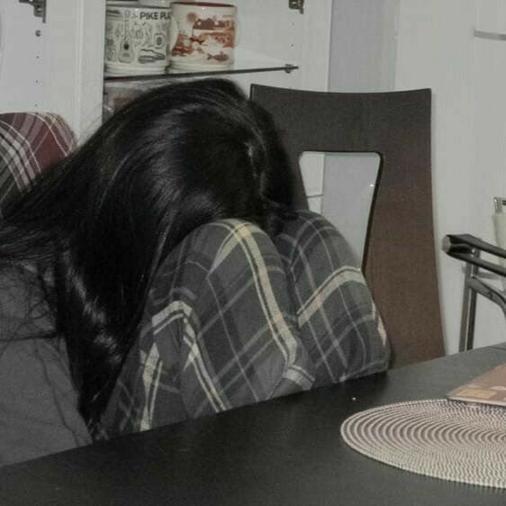Depresyonlarım çok ağır ve dipte geçiyor nasıl eski neşeme dönebilirim?