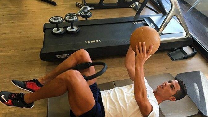 Bu fotoğraflara bakınca yaşlılık korkusu geliyor normal mi?
