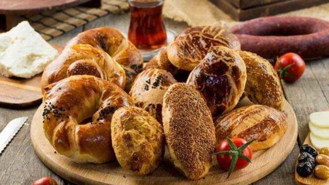 Simit, poğaça, börek almaya gidiyorum isteyen var mı? Hangisini daha çok seviyorsunuz?