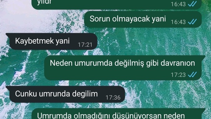 Erkek sevdiği kişiye karşı neden duygularını bastırır kendinden küçüklerle takılır?