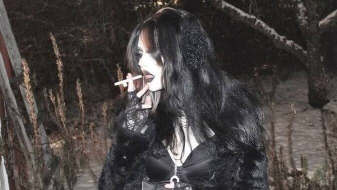 Gotik kızlar çekici mi sizce?