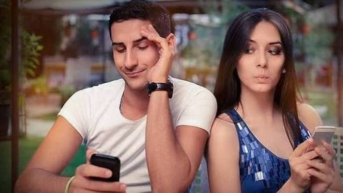 Sevgiliniz sizden habersiz telefonunuza baksaydı, olay çıkarır mıydınız yoksa ‘demek ki merak ediyor’ mu derdiniz?