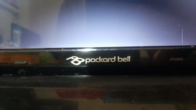 Arkadaşlar laptopum nasıl sizce güzel mi packard bell new 91?